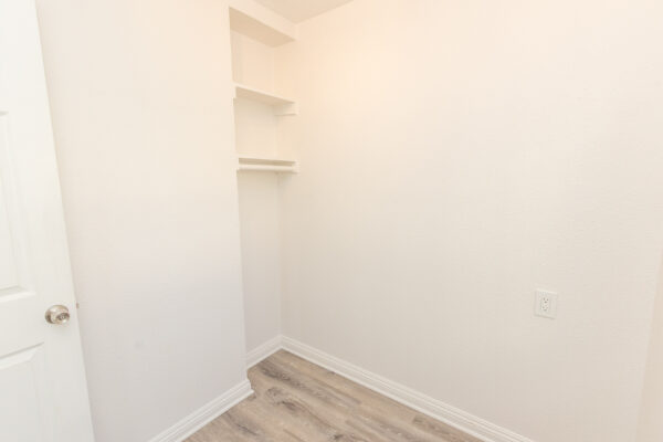 830 1/2 W Mission bay Dr, San Diego, CA 92109 photo 5