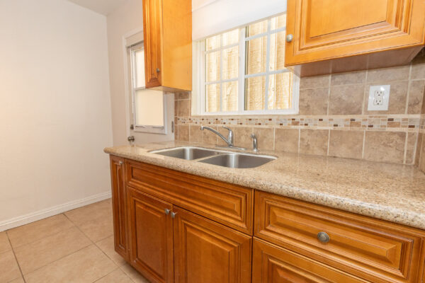 830 1/2 W Mission bay Dr, San Diego, CA 92109 photo 6