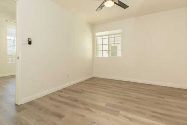 830 1/2 W Mission bay Dr, San Diego, CA 92109 photo 11