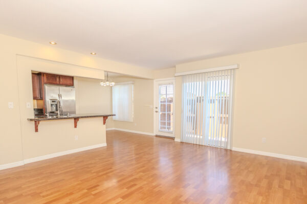 5252 Balboa Arms #155, San Diego, CA 92117 photo 2