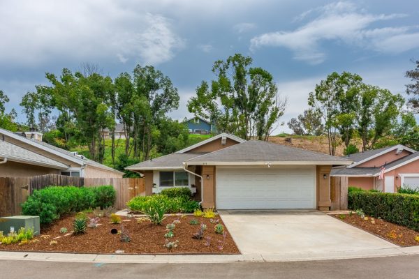 315 Whipoorwill Glenn, Escondido, CA 92026