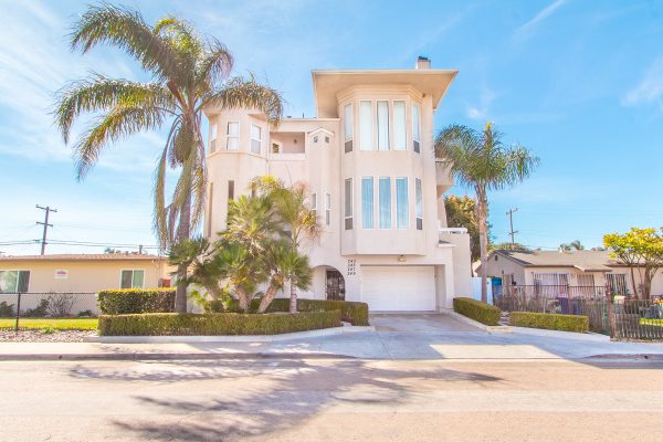 243-249 Date Avenue, San Diego, CA 91932