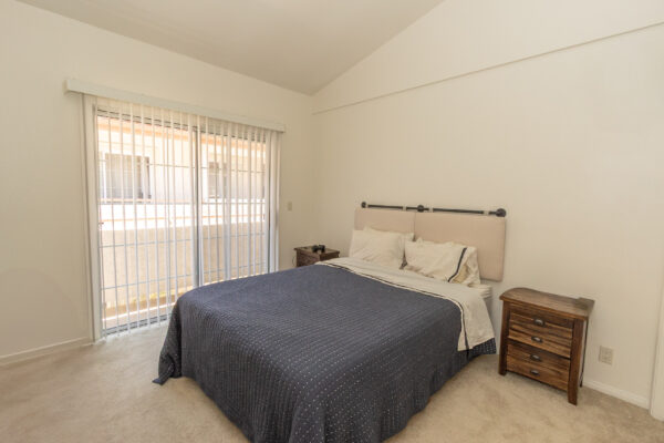 1453 Felspar, San Diego, CA 92109 photo 11