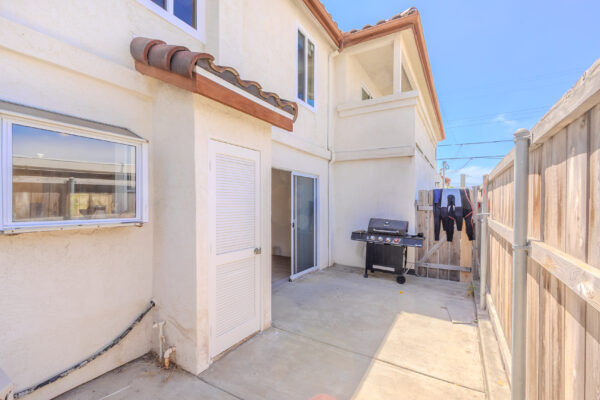 1453 Felspar, San Diego, CA 92109 photo 18