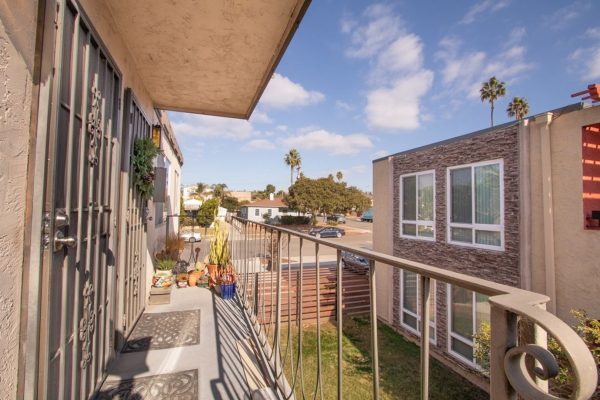 1069-B Chalcedony St, San Diego, CA 92109 photo 11