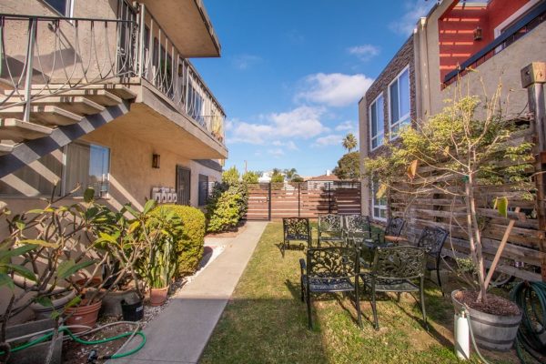 1069-B Chalcedony St, San Diego, CA 92109 photo 13