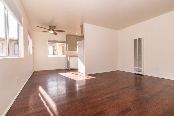 1069-B Chalcedony St, San Diego, CA 92109 photo 2