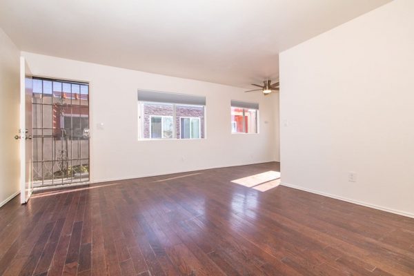 1069-B Chalcedony St, San Diego, CA 92109 photo 3