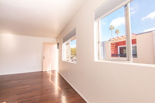 1069-B Chalcedony St, San Diego, CA 92109 photo 4