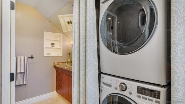 2445 Brant St 301, San Diego, CA 92101 photo 21