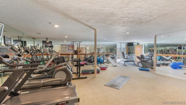 2445 Brant St 301, San Diego, CA 92101 photo 30