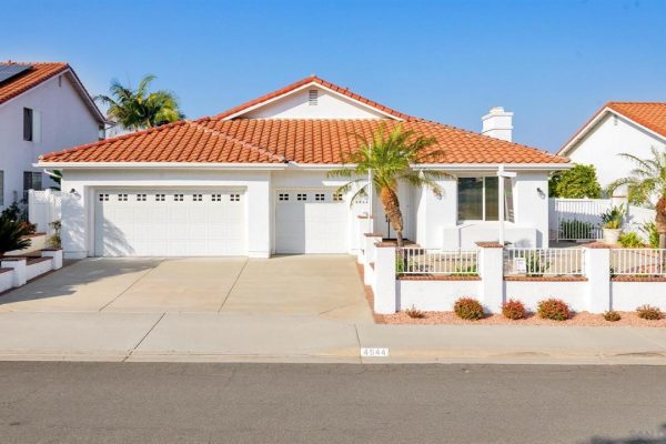 4944 Lassen Dr, Oceanside, CA 92056