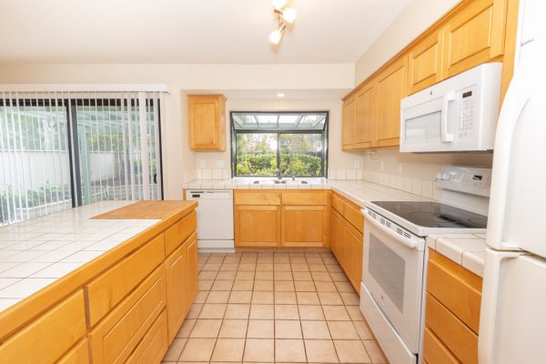 2042 Cottage Way, Vista, CA 92081 photo 4