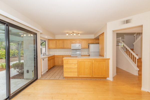 2042 Cottage Way, Vista, CA 92081 photo 6