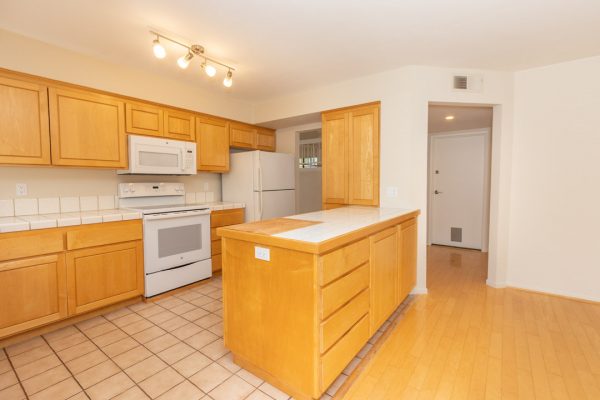 2042 Cottage Way, Vista, CA 92081 photo 8