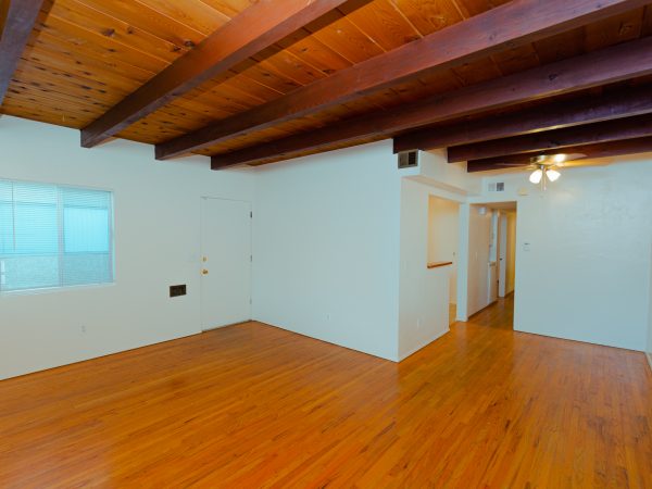 2275 Emerald St, San Diego, CA 92109 photo 2