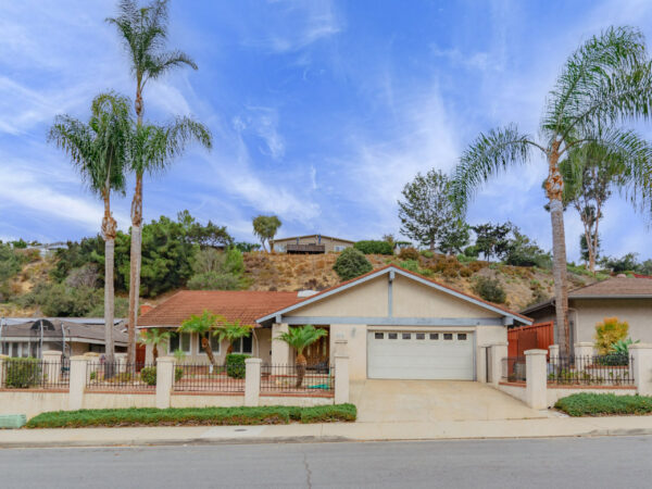 4024 Via del Conquistador, San Diego, CA 92117 photo 1