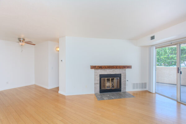 7244 Camino Degrazia #286, San Diego, CA 92111 photo 2