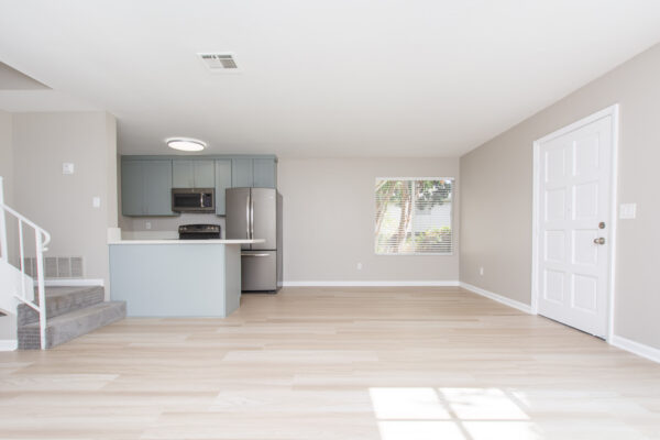 8043 Camino Huerta, San Diego, CA 92122 photo 3