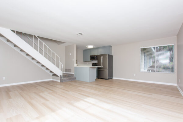 8043 Camino Huerta, San Diego, CA 92122 photo 4