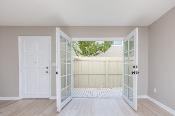 8043 Camino Huerta, San Diego, CA 92122 photo 10