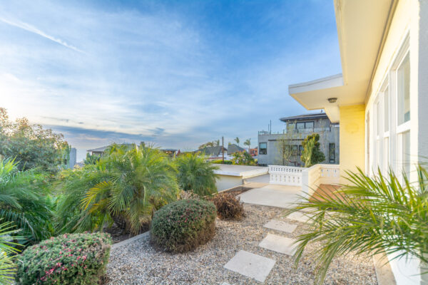 2180 Edinburg Ave, Cardiff, CA 92007 photo 2