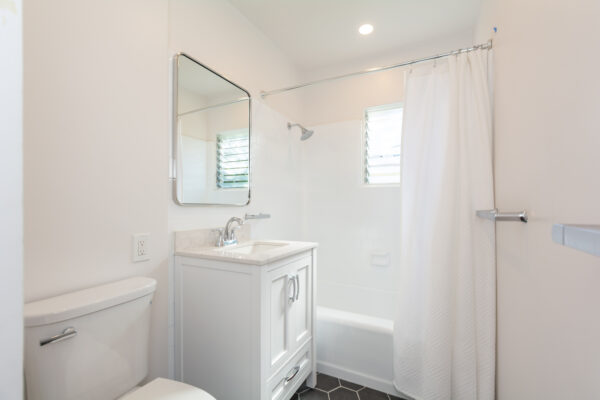 643 Fern Glen, La Jolla, CA 92037 photo 17