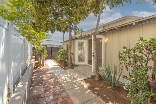 1926 Fortuna Ave #B, San Diego, CA 92109 photo 20
