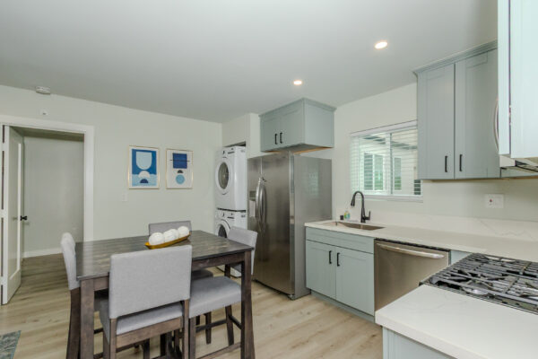 1673 Diamond St, San Diego, CA 92109 photo 2