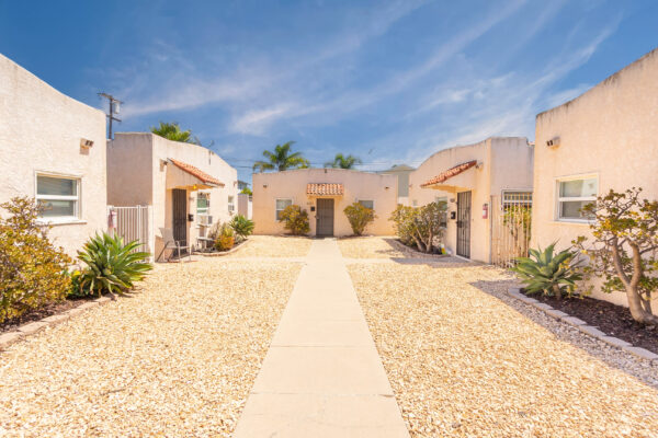 4365 42nd St, San Diego, CA 92105 photo 2