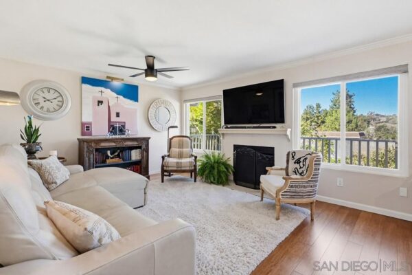 3041 Caminito Arenoso, San Diego, CA 92117 photo 4